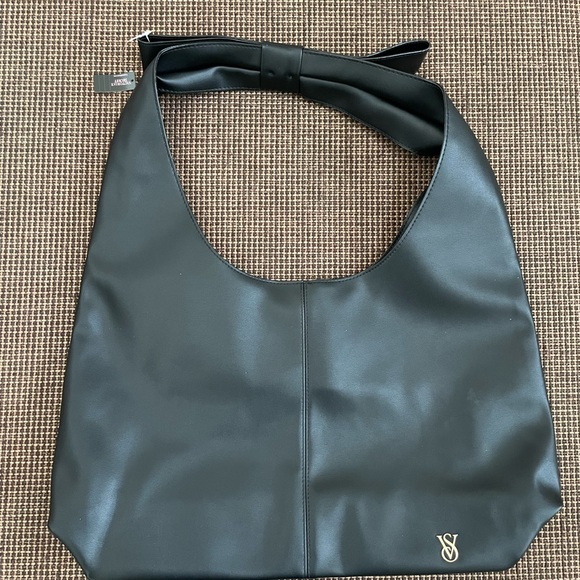 NEW Victoria's Secret Chic Black Faux Leather Slouchy Bow Hobo Shoulder Bag 2026 - Picture 3 of 10